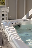 Netanya Noosa Beachfront Resort