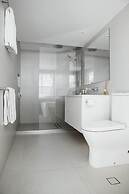 Netanya Noosa Beachfront Resort