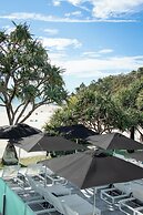 Netanya Noosa Beachfront Resort