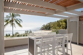 Netanya Noosa Beachfront Resort