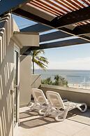 Netanya Noosa Beachfront Resort