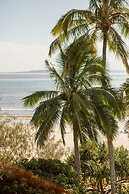 Netanya Noosa Beachfront Resort