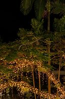 Netanya Noosa Beachfront Resort