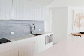 Netanya Noosa Beachfront Resort