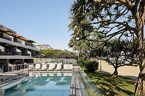 Netanya Noosa Beachfront Resort