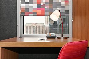 Aloft Charlotte City Center