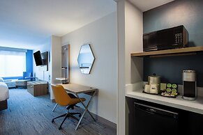 Holiday Inn Express & Suites Bradenton East-Lakewood Ranch by IHG