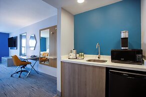 Holiday Inn Express & Suites Bradenton East-Lakewood Ranch by IHG