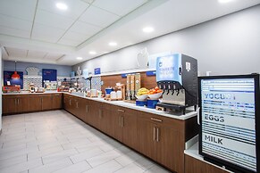 Holiday Inn Express & Suites Bradenton East-Lakewood Ranch by IHG