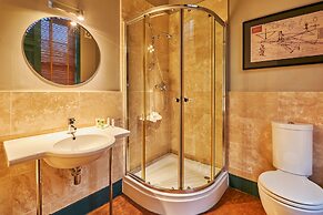 Oddfellows Chester Hotel and Apartments