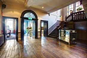 Oddfellows Chester Hotel and Apartments