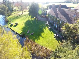 Bridge Farmhouse