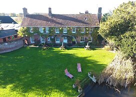 Bridge Farmhouse