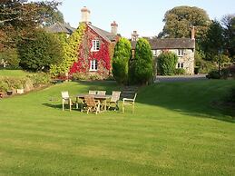 Collaven Manor Hotel