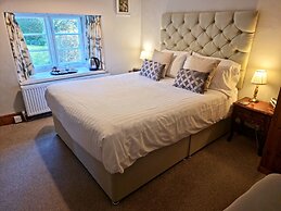 Collaven Manor Hotel