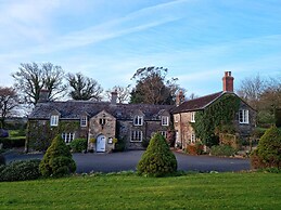 Collaven Manor Hotel