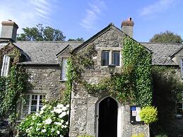 Collaven Manor Hotel