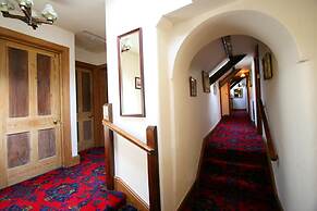 Collaven Manor Hotel