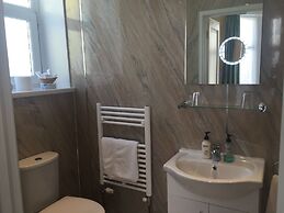 Edgcumbe Guest House