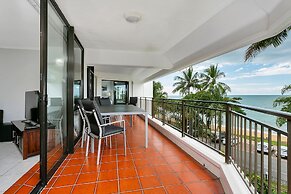 Roydon Beachfront Apartments