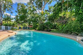 Roydon Beachfront Apartments