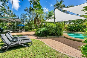 Roydon Beachfront Apartments