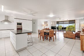 Roydon Beachfront Apartments