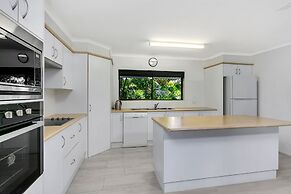 Roydon Beachfront Apartments