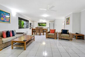 Roydon Beachfront Apartments