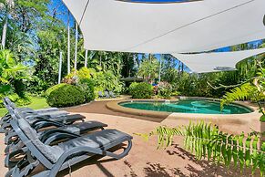 Roydon Beachfront Apartments