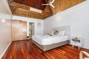 Beachcomber Island Resort