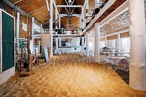 Beachcomber Island Resort