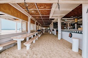 Beachcomber Island Resort