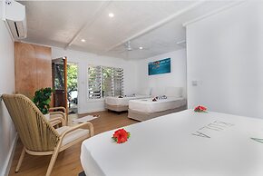 Beachcomber Island Resort