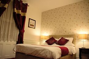 Crown Lodge Guest House