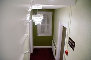 Crown Lodge Guest House