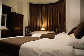 Crown Lodge Guest House