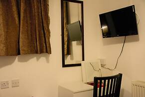 Crown Lodge Guest House