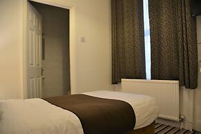 Crown Lodge Guest House