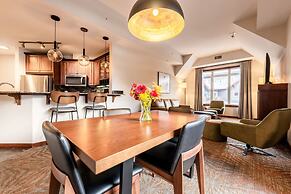 Blackstone Mountain Lodge by CLIQUE