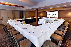 Blackstone Mountain Lodge by CLIQUE