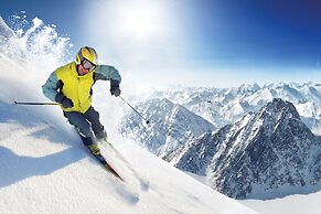 Blackstone Mountain Lodge by CLIQUE