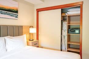 Blackstone Mountain Lodge by CLIQUE