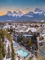 Blackstone Mountain Lodge by CLIQUE