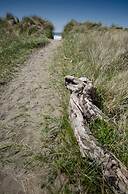 Pacific Reef Hotel & Light Show