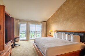 Pacific Reef Hotel & Light Show