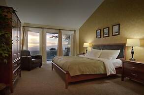 Pacific Reef Hotel & Light Show