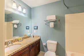 Pacific Reef Hotel & Light Show