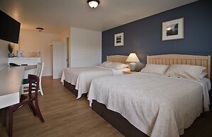 Pacific Reef Hotel & Light Show