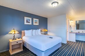 Pacific Reef Hotel & Light Show